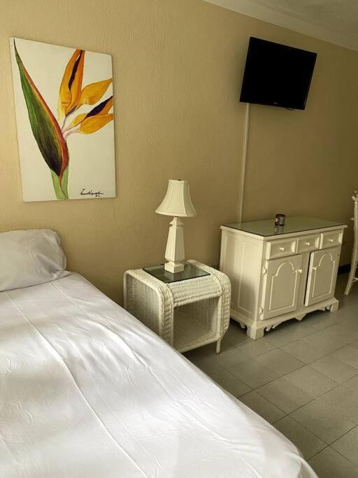 Lush Tropical Apartment Located In A 4-Star Resort Runaway Bay Extérieur photo